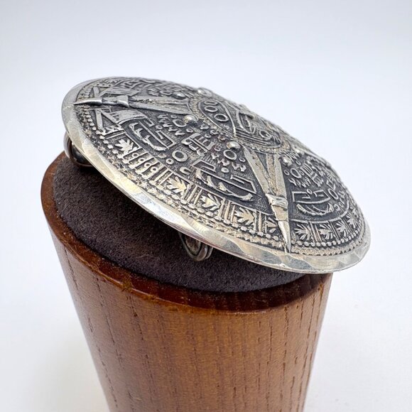 VTG Sterling Silver 925 Mayan Calendar Sun Textured Brooch Size 2" Diameter - Picture 5 of 10